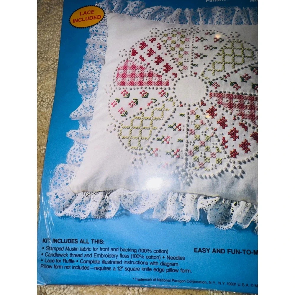 Creative Moments Candlewick Kit 8267 Dresden Lace Edged Pillow Vintage 1983